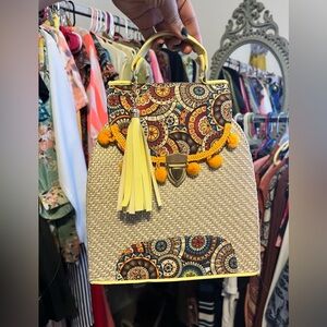 SOLD CROSSLISTED 🛑